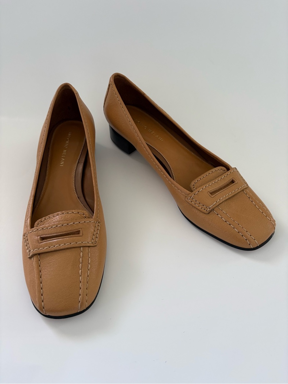 Antonio Melani Tan Leather 1 inch Block Heel Loafers size 8.5 Medium